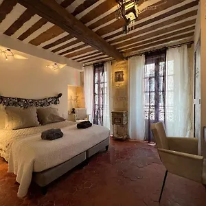 https://le-regardeur.fr-provencehotel.com